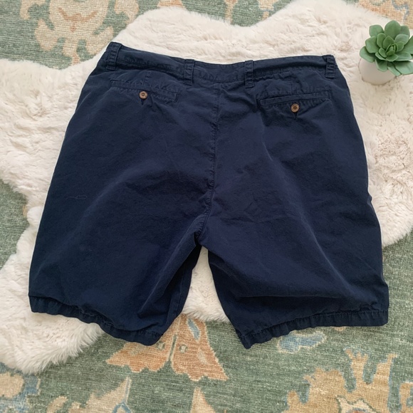 The New Ivy Brand Navy Flat Front Chino Shorts- Size 38 - Picture 2 of 9